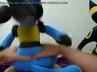 Furry pussy swap and creampie with Lucario and Umbreon's plush toys