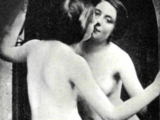 Uma experiência erótica vintage com sexo oral gay e vagina peluda