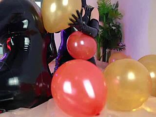 Lady milf in latex catsuit enjoys fetischistic fun with air balloon