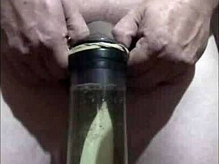 Bisexual gay Mark Wright craves the taste of your piss in this real homemade video