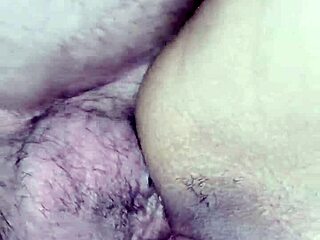 Dequatros penis kotor mendapat deep anal penetrasi