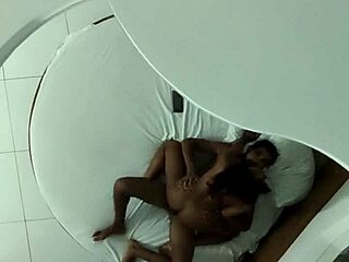 Скрита камера заснема горещ анален секс на латино аматьорска приятелка