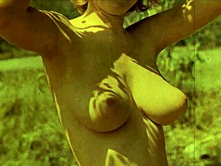 Vintage Nudes: Ein geheimes Leben in der freien Natur