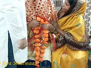 Indiske pars første nat i ægteskabet ender i en vild trekant med svigermor